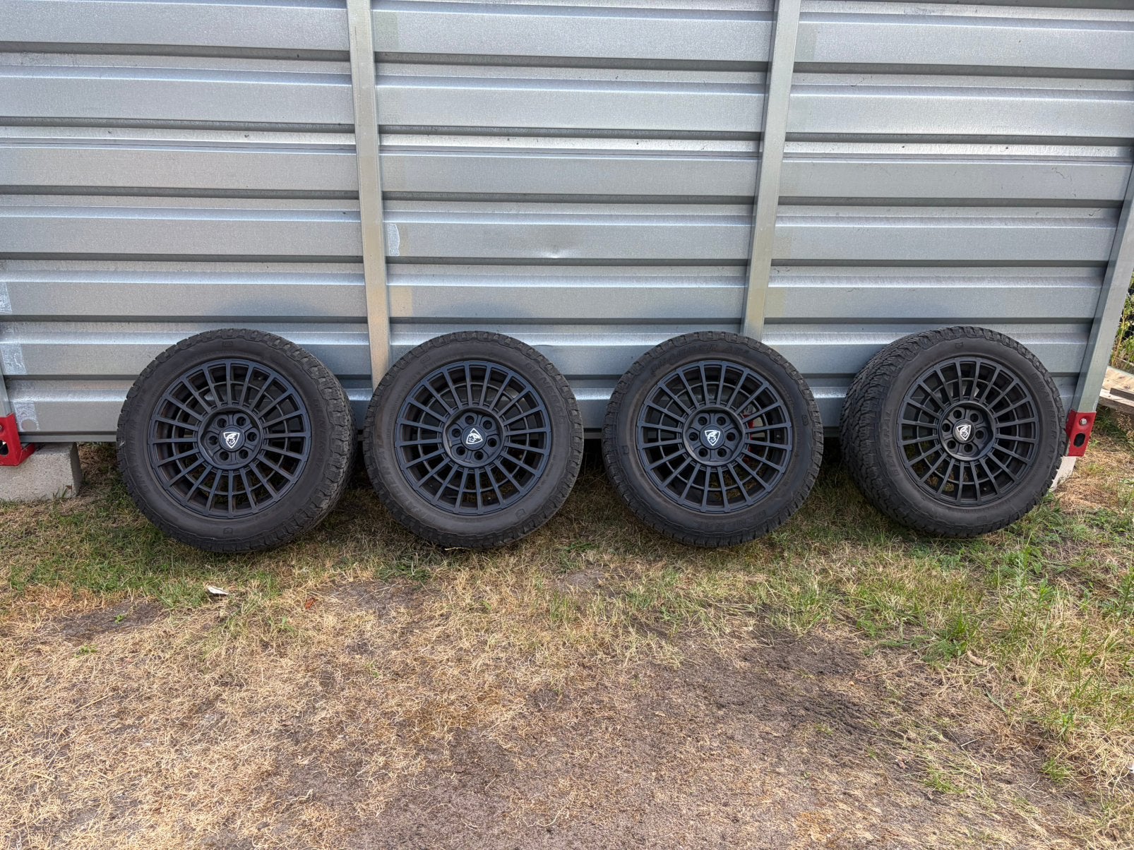 Predator Iconic 18” velgen + General Grabber AT banden 6x180, Auto-onderdelen, Banden en Velgen, Ophalen, Band(en)