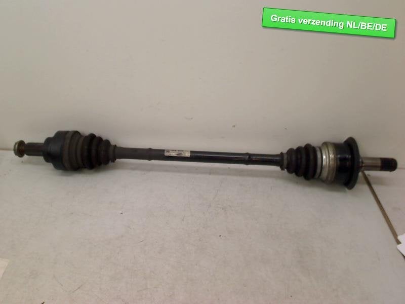 AANDRIJFAS RECHTS ACHTER 3 serie Touring (F31) (8680348), Gebruikt, BMW, Petuelring 130
80809  München, DE, Bayerische Motoren Werke AG
