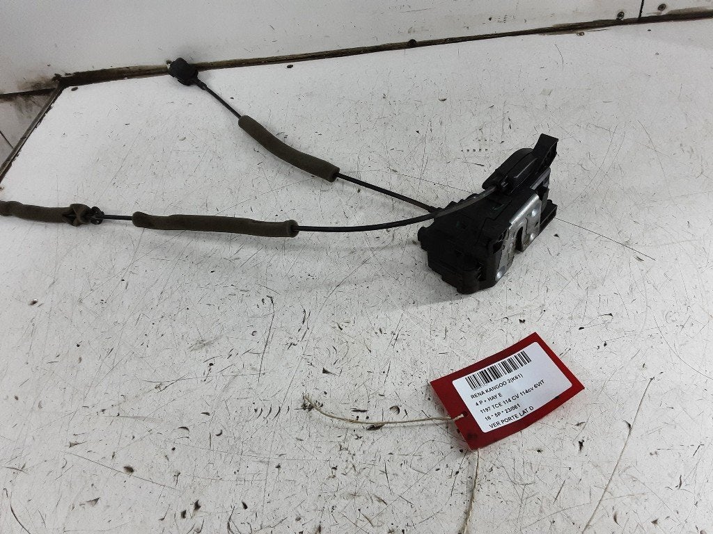SERRURE DE PORTE RODS ARRIÈRE DROIT Renault, Renault, Mevr. I. Hauben, Utilisé, Rue de l'Espoir 34 34
4030  GRIVEGNÉE, BE