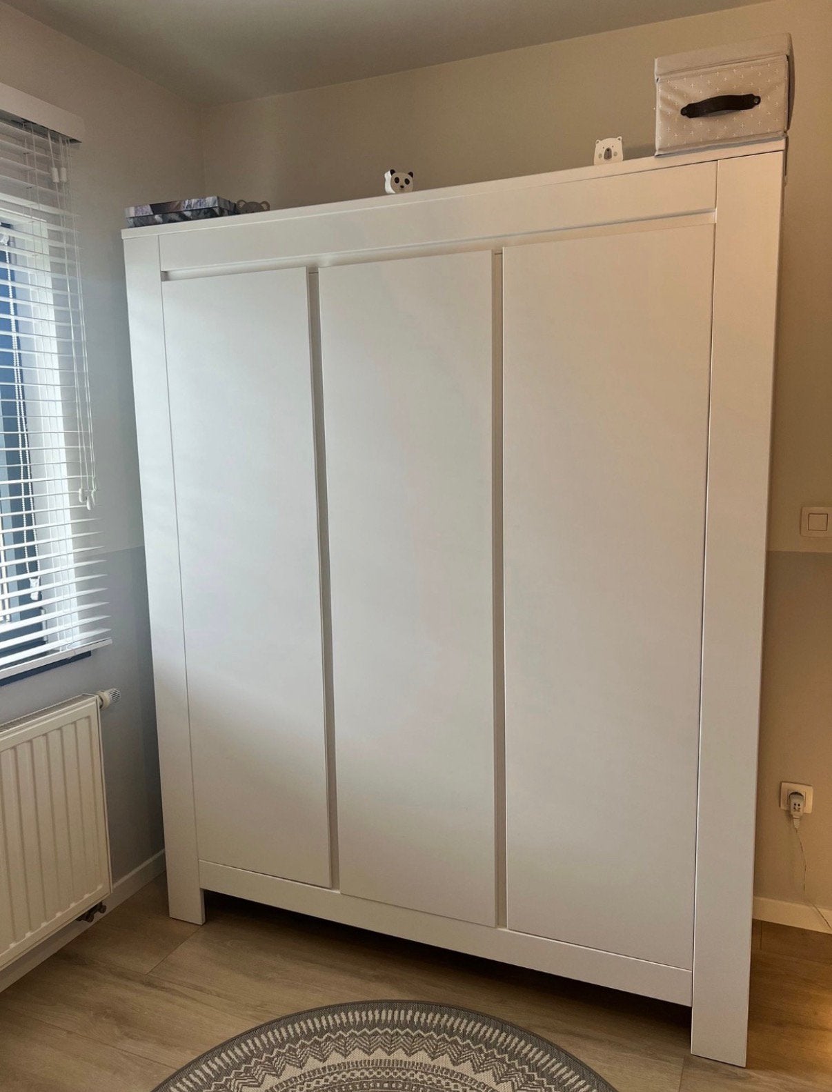 Bopita Corsica 3-deurs kledingkast, Kinderen en Baby's, Ophalen, Kast, 50 tot 70 cm, 105 cm of meer