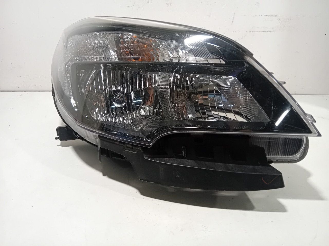 Koplamp rechts Opel Mokka, Auto-onderdelen, Onderdelen@venauto.nl, Van der Ven Autorecycling B.V., Gebruikt, Ettenseweg 76, 4706 PB Roosendaal, The Netherlands