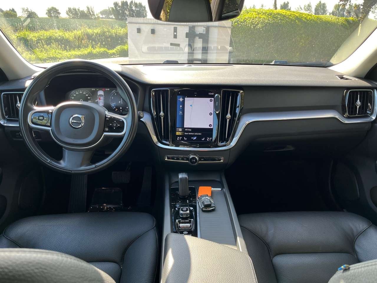 Volvo V60 2.0 B3 MHEV Geartronic/1eignr/72600km/Carplay/Cam, Auto's, 0 min, 139 g/km, Zwart, 1969 cc