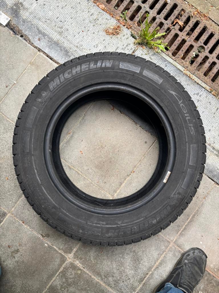 4 banden Michelin Agilis 205/65 R16C weinig gebruikt, Auto-onderdelen, Banden en Velgen, Ophalen, 16 inch, 205 mm, Band(en)