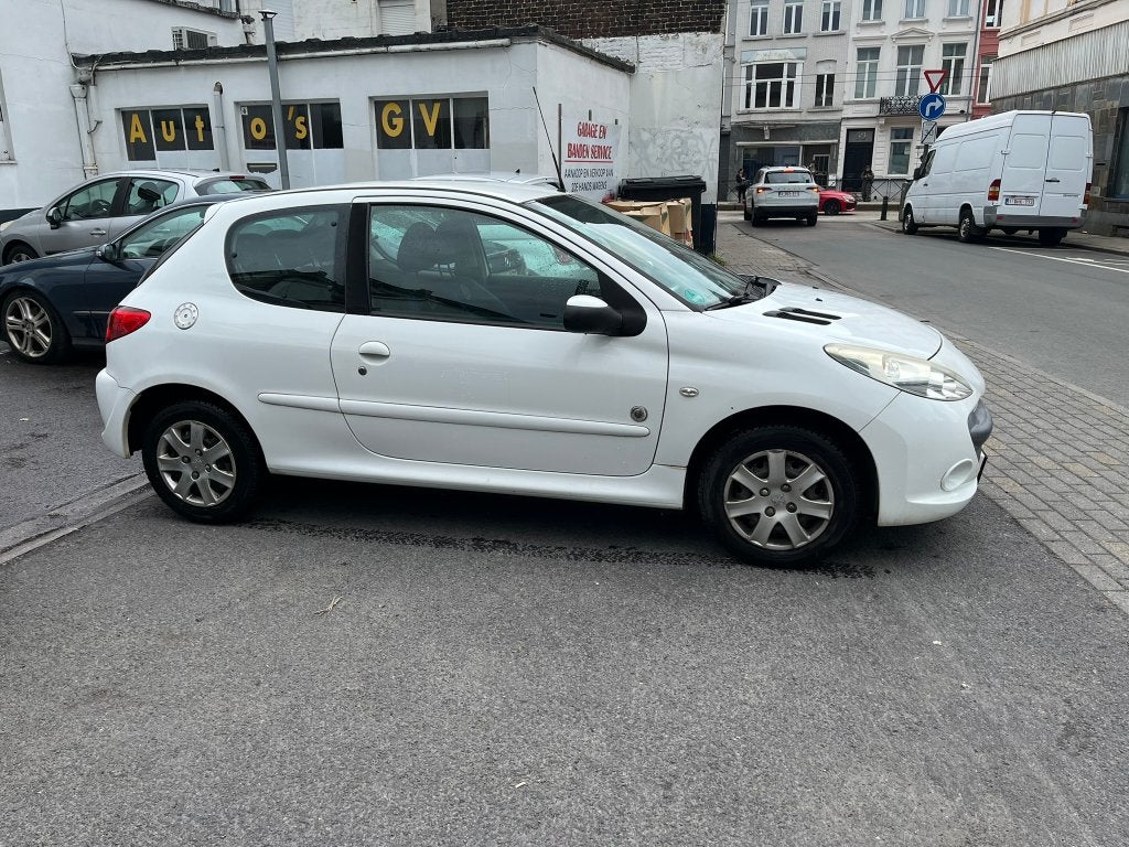 Peugeot 206+ 1.1i Generation Benzine | 75.450 KM | 2012, Autos, Euro 5, Achat, Entreprise, Boîte manuelle