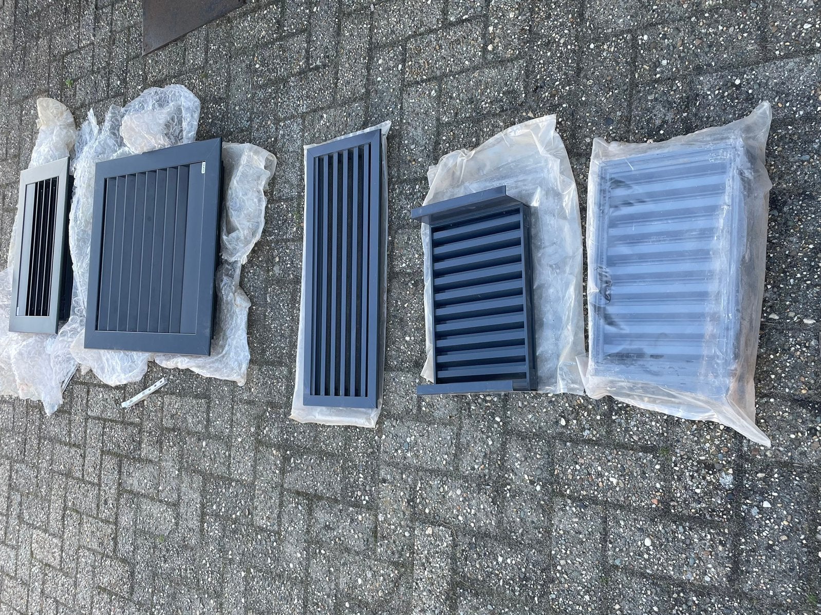 Ventilatie roosters, Doe-het-zelf en Bouw, Ophalen, Zo goed als nieuw