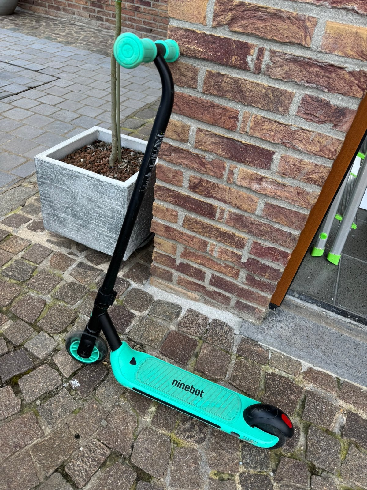Segway Ninebot Zing A6 kinderscooter, Ophalen, Zo goed als nieuw, Elektrische step (E-scooter)