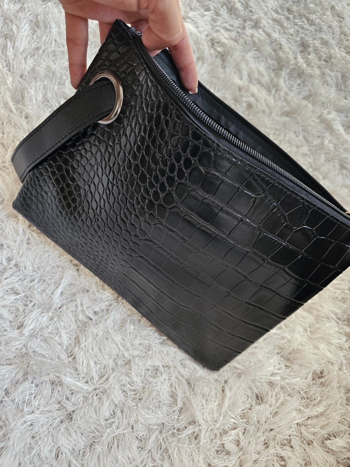 Zwarte clutch met krokoprint – elegant & nieuw, Handtassen en Accessoires, Tassen | Damestassen, Nieuw, Handtas, Zwart, Verzenden