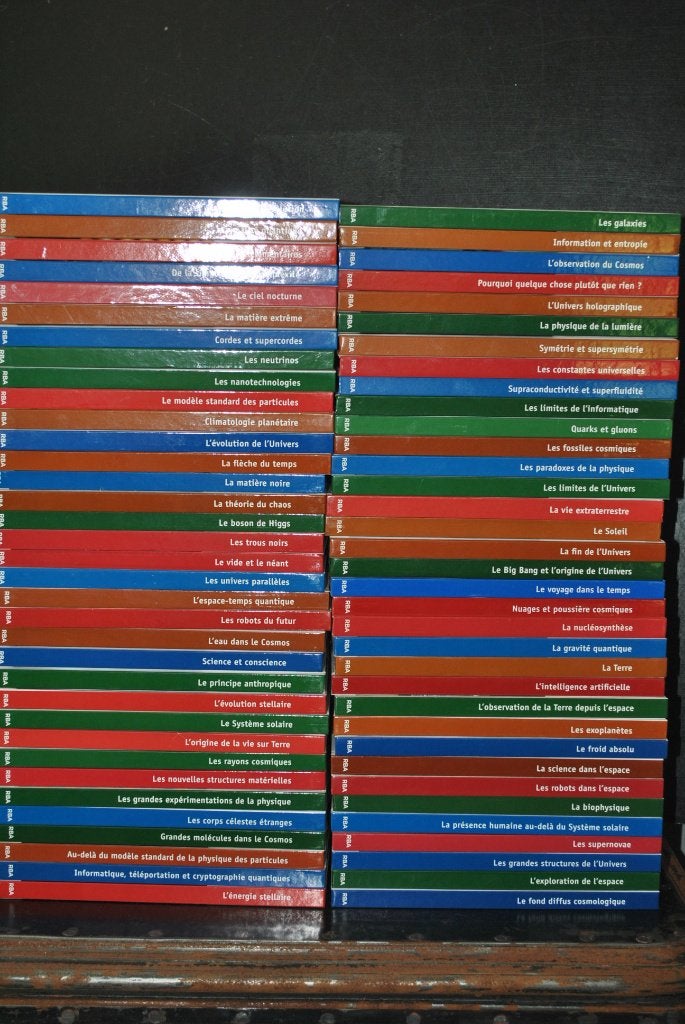 VOYAGES DANS LE COSMOS COLLECTION RBA COMPLET 70 VOLUMES, Livres, Série complète, Enlèvement ou Envoi, Utilisé, Autres sujets/thèmes