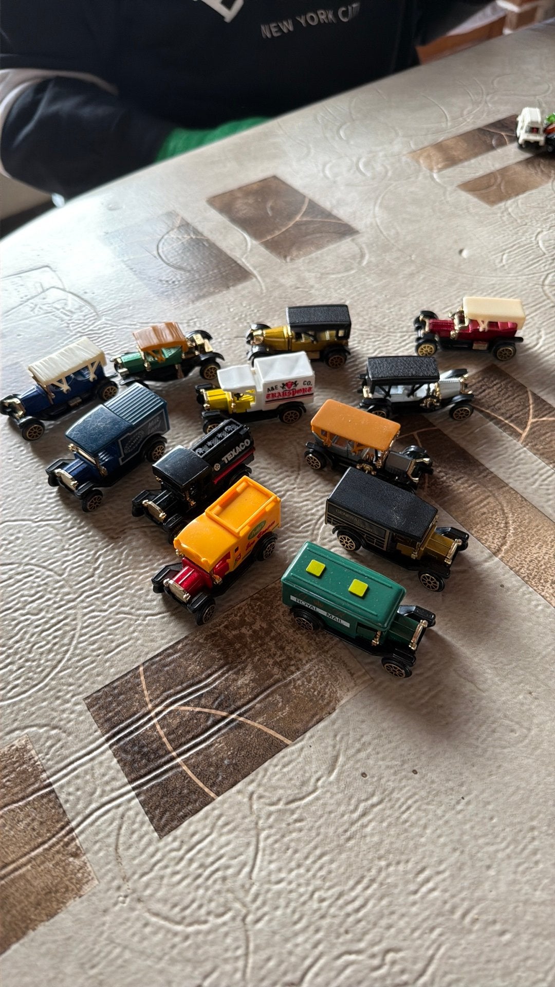 Miniatuur verzamel autos, Ophalen, Zo goed als nieuw
