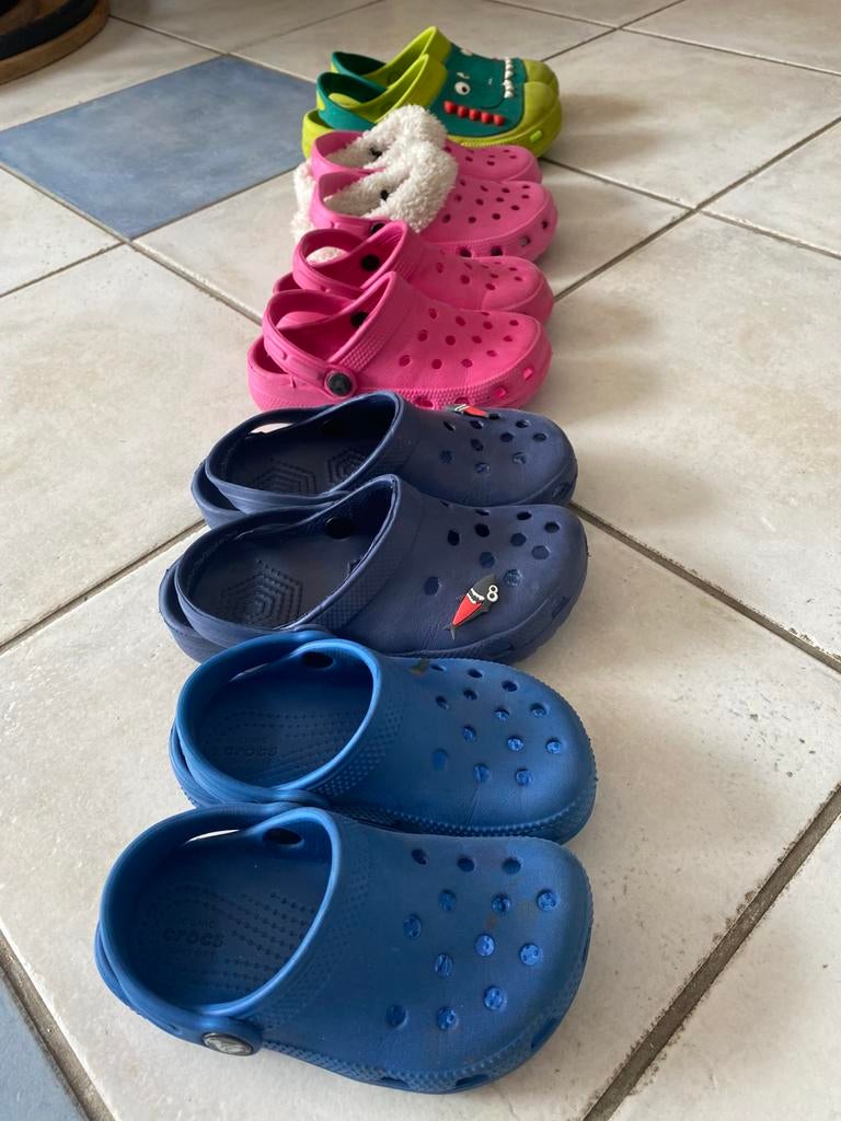 Lot de Crocs, Enlèvement ou Envoi, Utilisé, Garçon ou Fille, Autres types