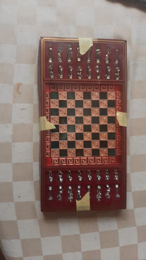 échiquier 15 x 15 cm avec pions en métal tout neuf, 1 ou 2 joueurs, Enlèvement ou Envoi, Neuf