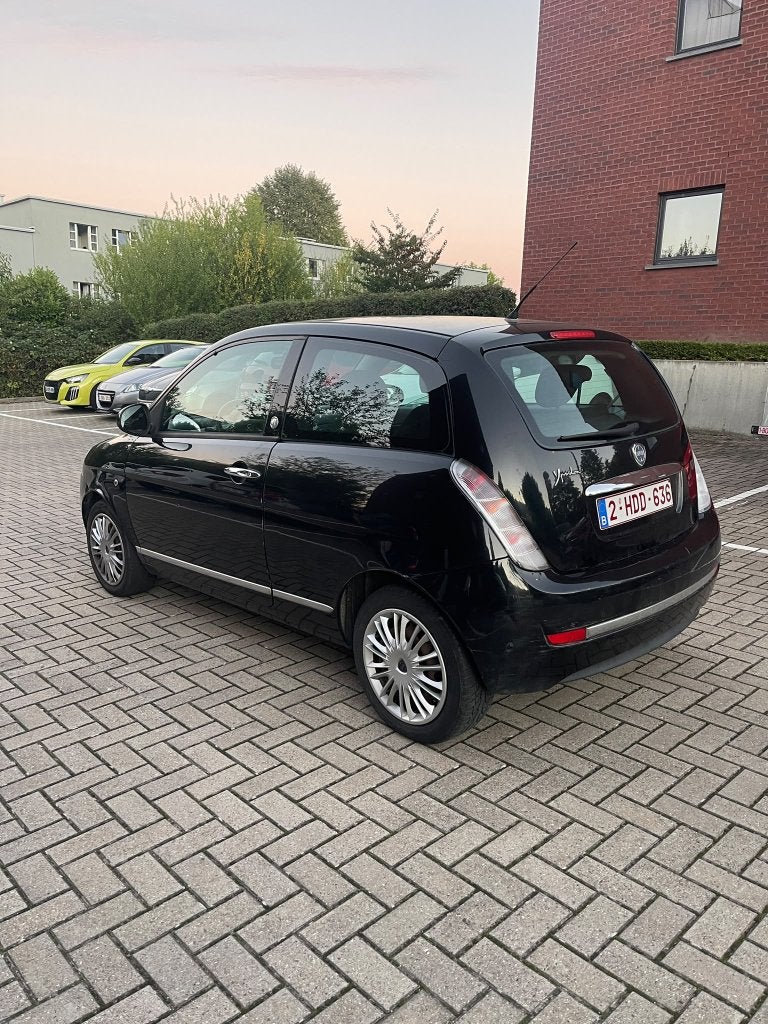 Lancia ypsilon, Auto's, Euro 5, Stof, Zwart, Handgeschakeld