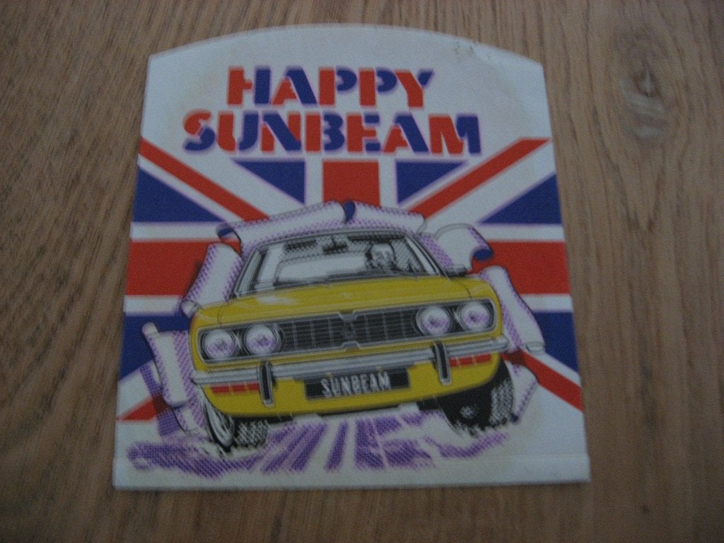 Vintage Sticker Happy Sunbeam, Ophalen of Verzenden, Nieuw, Auto of Motor