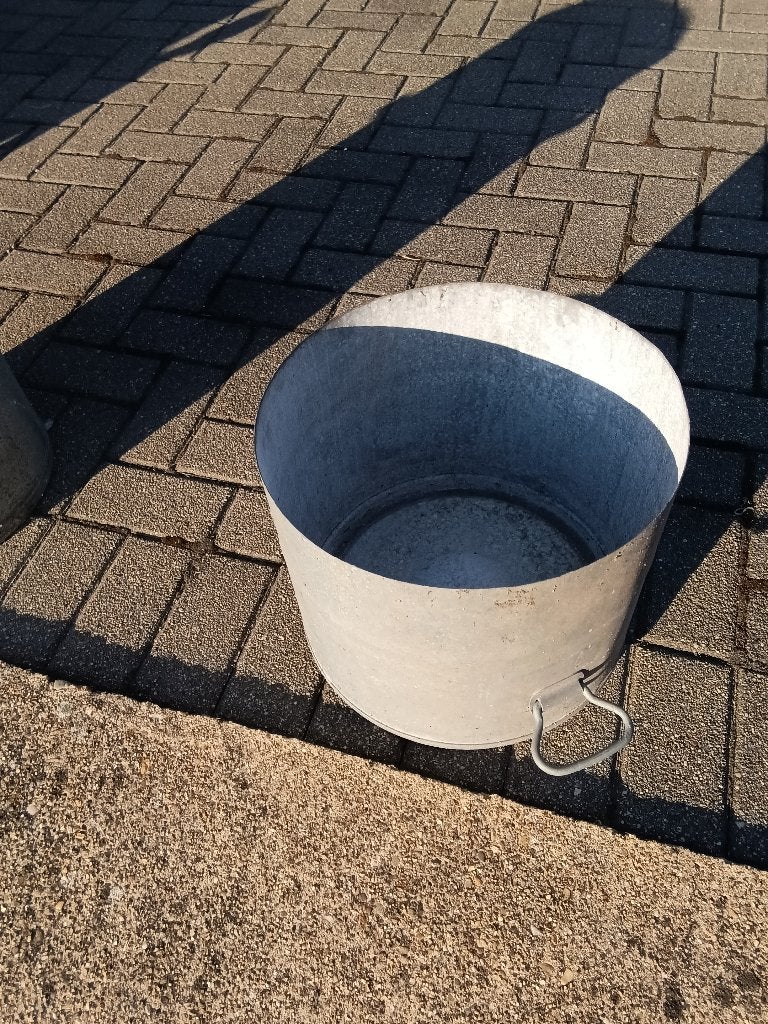 Ronde bak, Ophalen