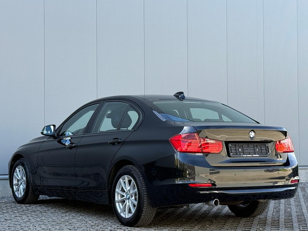 BMW 318 d Cruise Park.Sensor Airco Euro5, Euro 5, Achterwielaandrijving, 1995 cc, Zwart