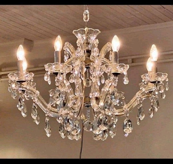 Superbe Lustre Marie-Thérèse en cristal taillé, Enlèvement