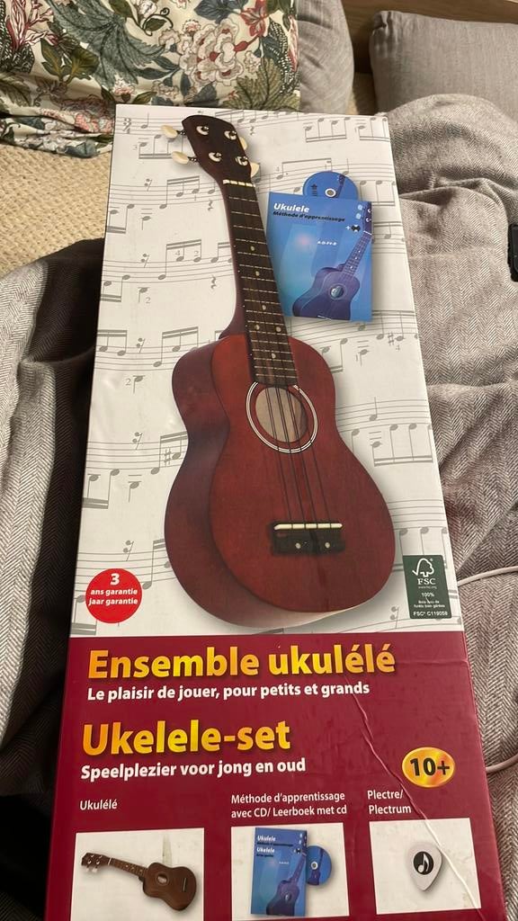 Ukulele, Ophalen of Verzenden, Zo goed als nieuw, Klassieke of Spaanse gitaar