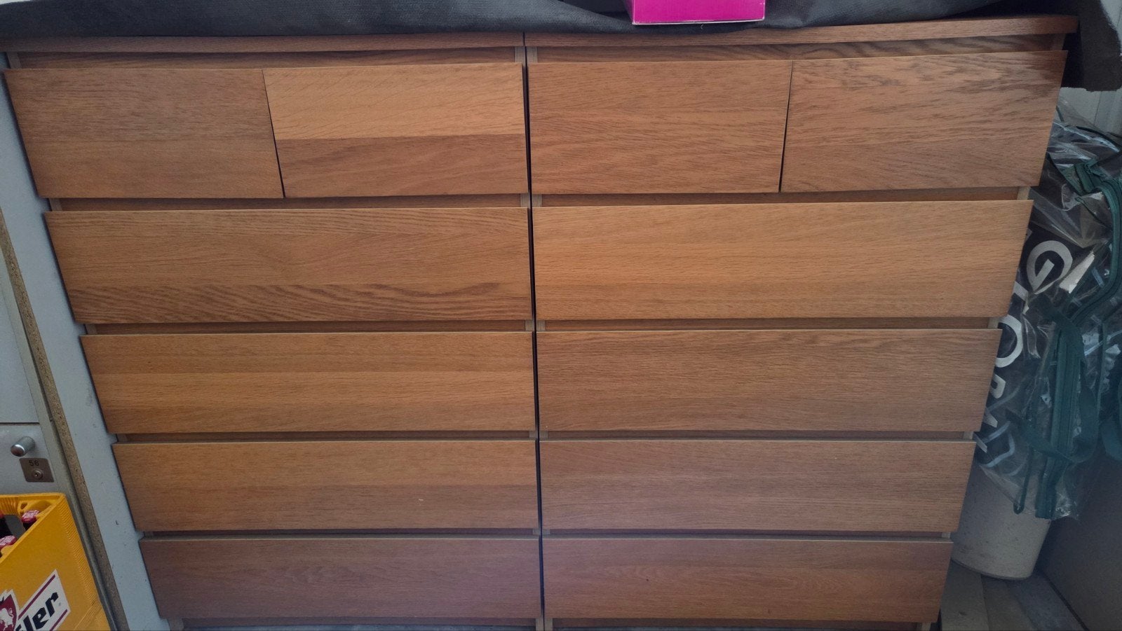 stevige kast met 12 laden, Ophalen