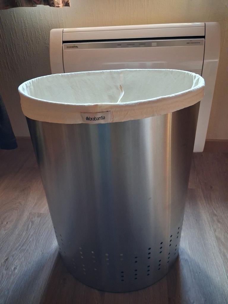 Linnenmand Brabantia, Ophalen