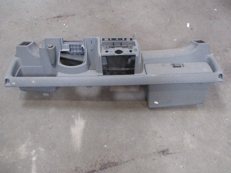 DASHBOARD Ford Fiesta 2 (01-1983/11-1989) (84fgb-04326-caw), Auto-onderdelen, Gebruikt, Henry-Ford-Straße  1
50735  Köln, DE, Ford-Werke GmbH