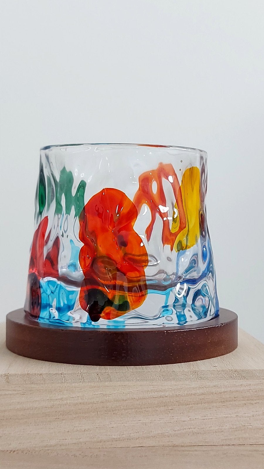 Spinning Whisky Glas met motief in houten kist - 12€per stuk, Verzamelen, Glas en Drinkglazen, Ophalen, Nieuw, Borrel- of Shotglas