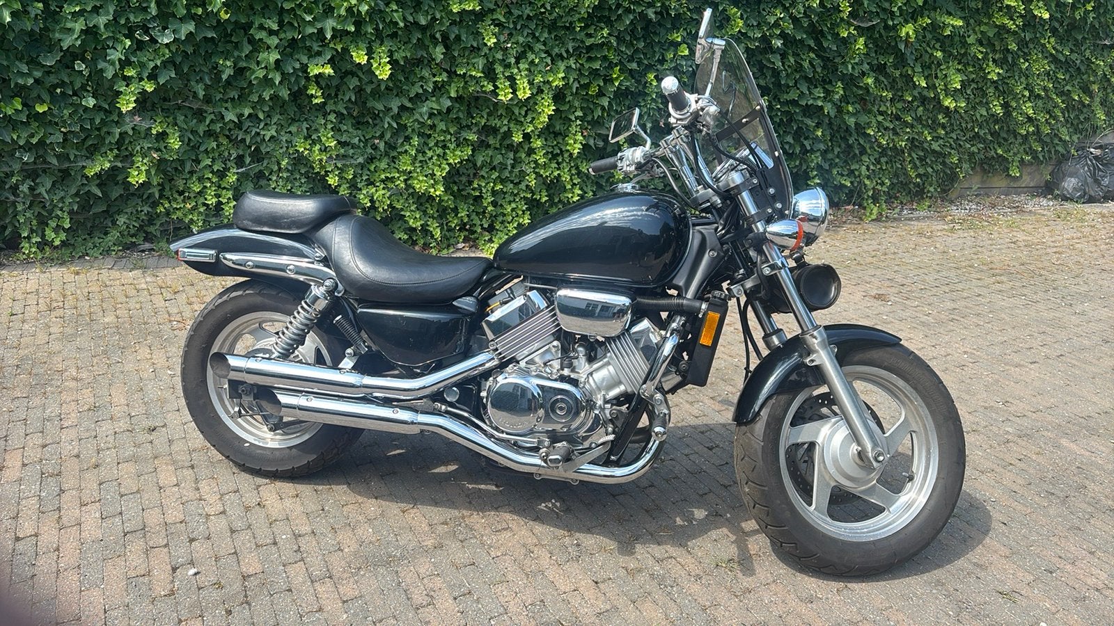 Honda magna 750 van 1994 met 10.000km, Motos, Motos | Yamaha, Entreprise, Neuf, 750 cm³