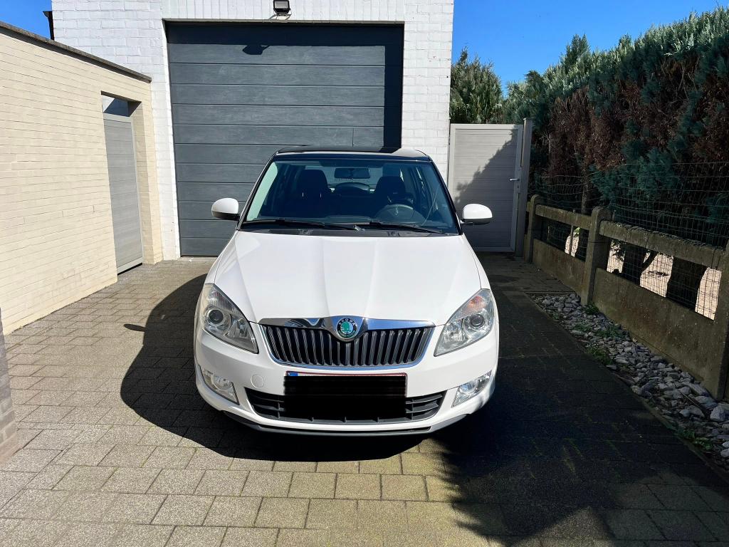 Skoda Fabia Ambiente 1.2 TSI 63 KW 86CV/PK 5V, Autos, Skoda, 121 g/km, Euro 5, Achat, Boîte manuelle