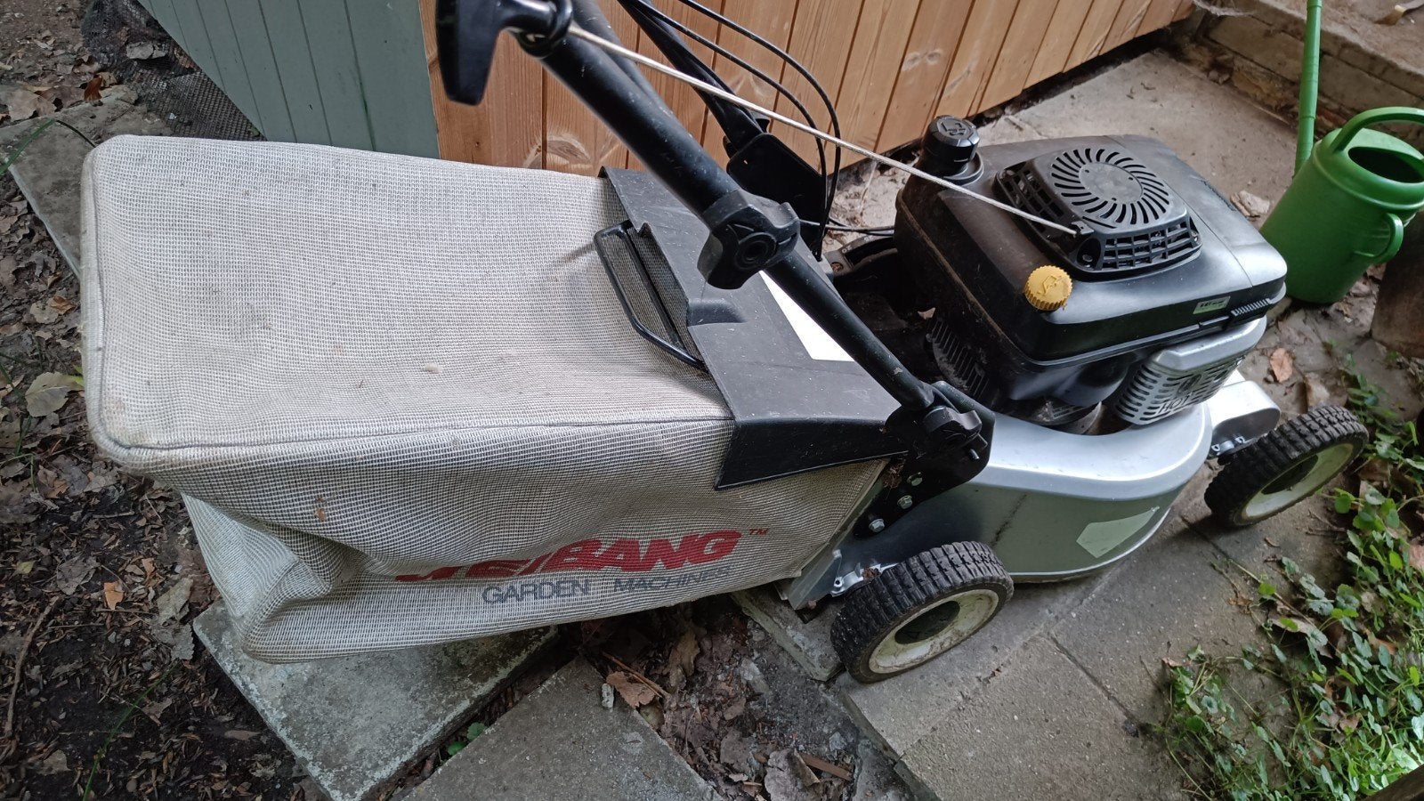 Grasmaaier Kawasaki motor FJ151V zelftrekker, Ophalen