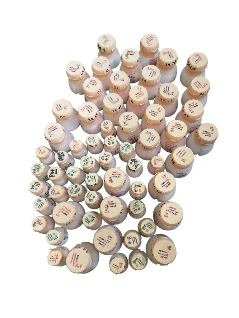 Lot de 90 pots Poudre Céramique Vita Prothèse Dentaire, Ophalen of Verzenden
