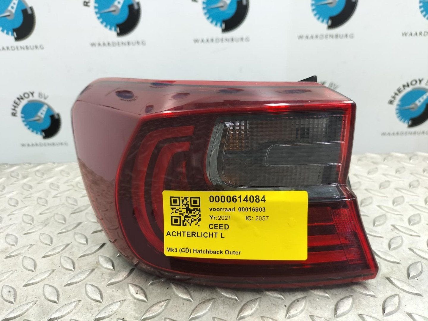KIA CEED 1.0 T-GDI DYNAMICLIN  ACHTERLICHT L 2021, Ophalen of Verzenden, Gebruikt, ARN erkend