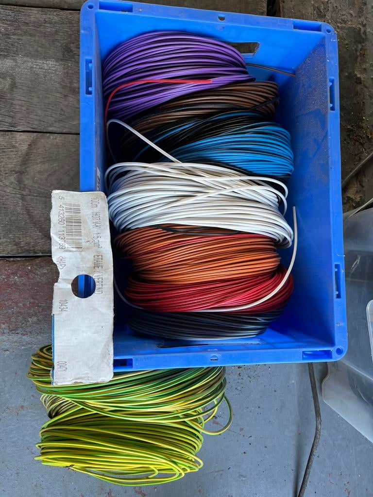 VOBs vertind koper 1,5mm2 draad (totaal +1000m), Doe-het-zelf en Bouw, Ophalen, Nieuw, Kabel of Snoer
