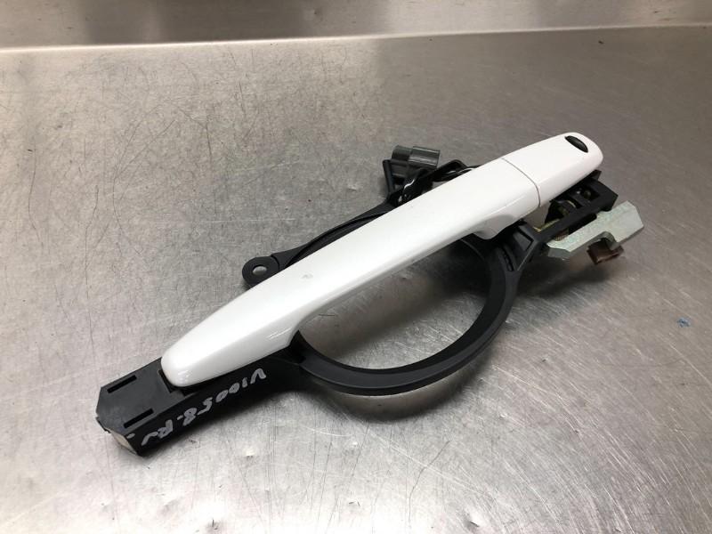 POIGNEE EXTERIEURE AVANT DROITE Outlander (GF / GG), Utilisé, Droite, Mitsubishi