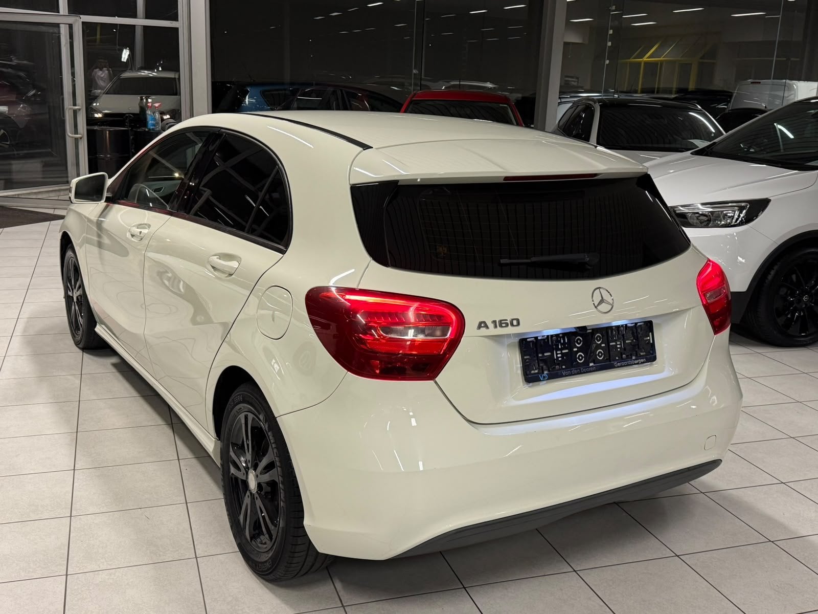 Mercedes-benz A 160 75kW 1.6i Essence Euro 6b, Autos, Classe A, Achat, Entreprise, Boîte manuelle