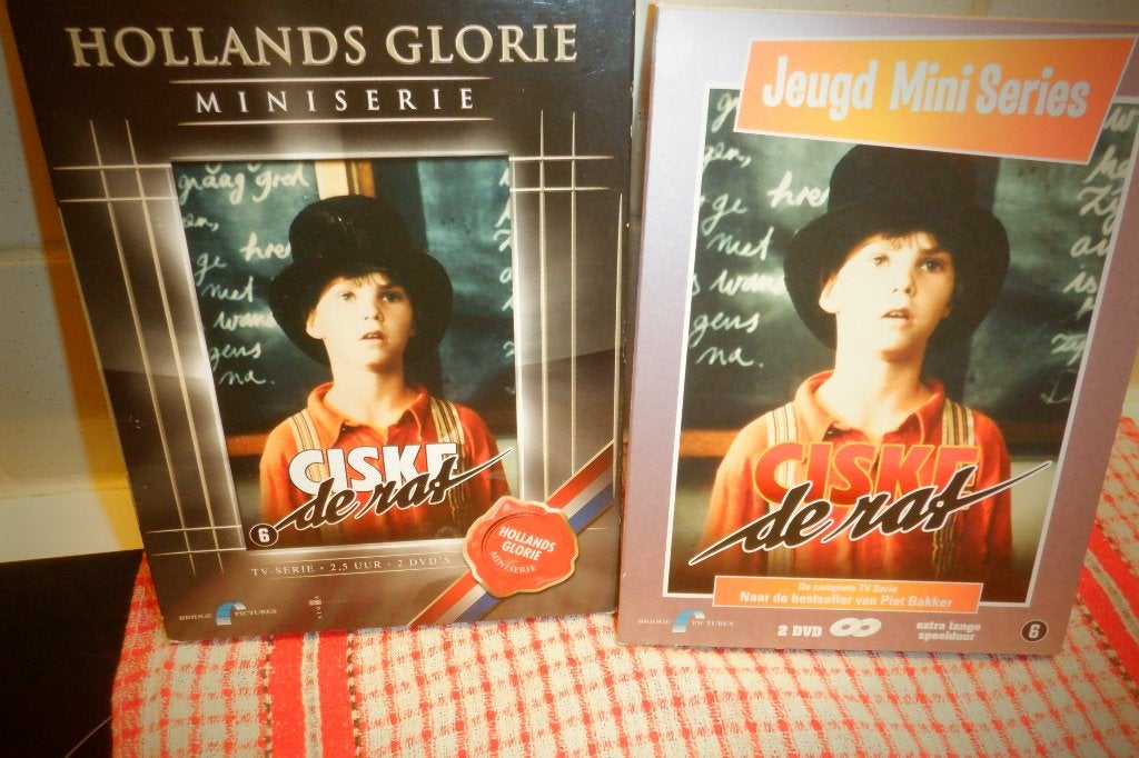 DVD Miniserie Ciske De Rat (2 -DVD'S), À partir de 6 ans, Enlèvement ou Envoi, Comme neuf, Autres genres