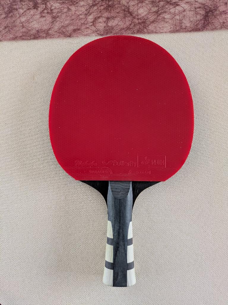 Butterfly bats + Donic hoes, Sport en Fitness, Tafeltennis, Ophalen, Zo goed als nieuw, Tafel Indoor
