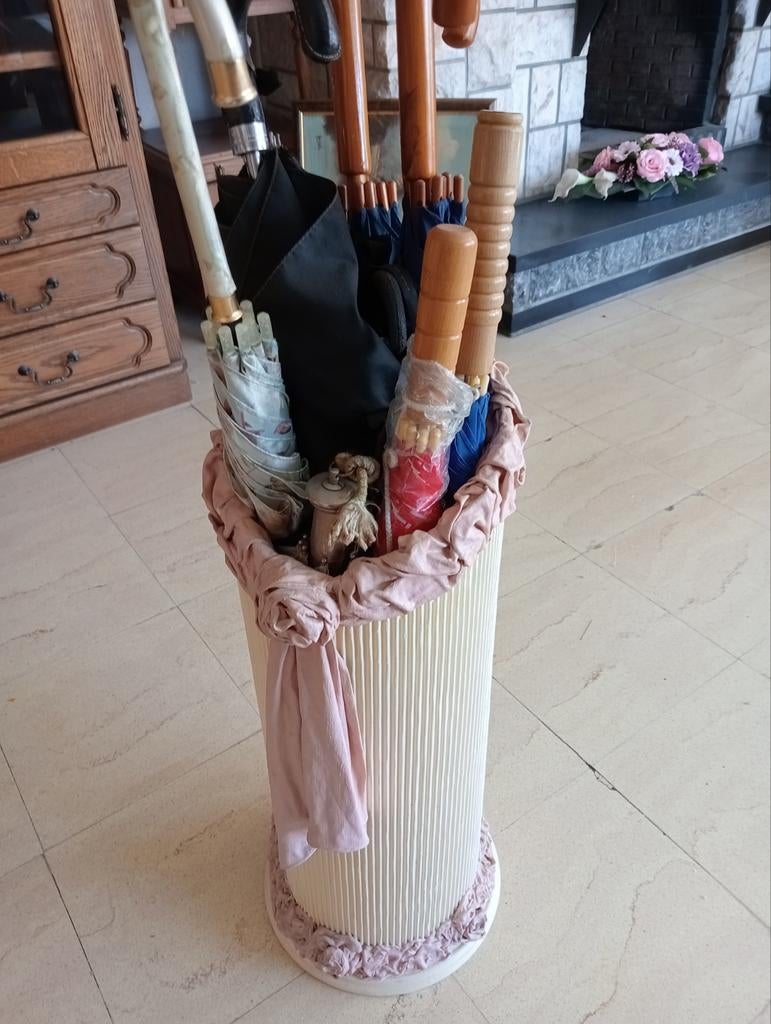 30 tal paraplu én paraplubak, Huis en Inrichting, Ophalen of Verzenden