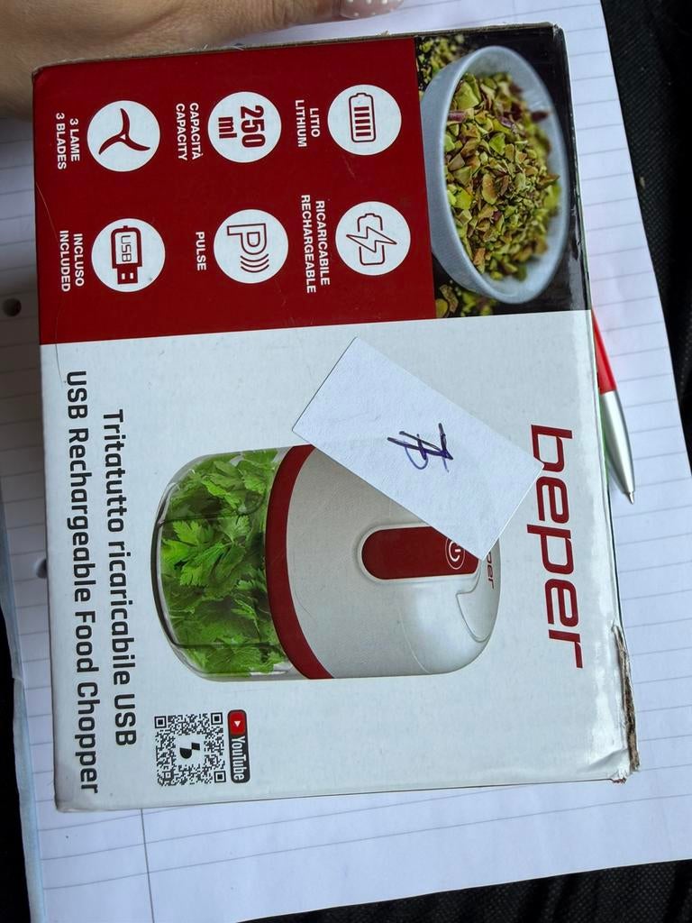 BEPER USB oplaadbare mini hakmolen, Elektronische apparatuur, Keukenmixers, Ophalen, Zo goed als nieuw