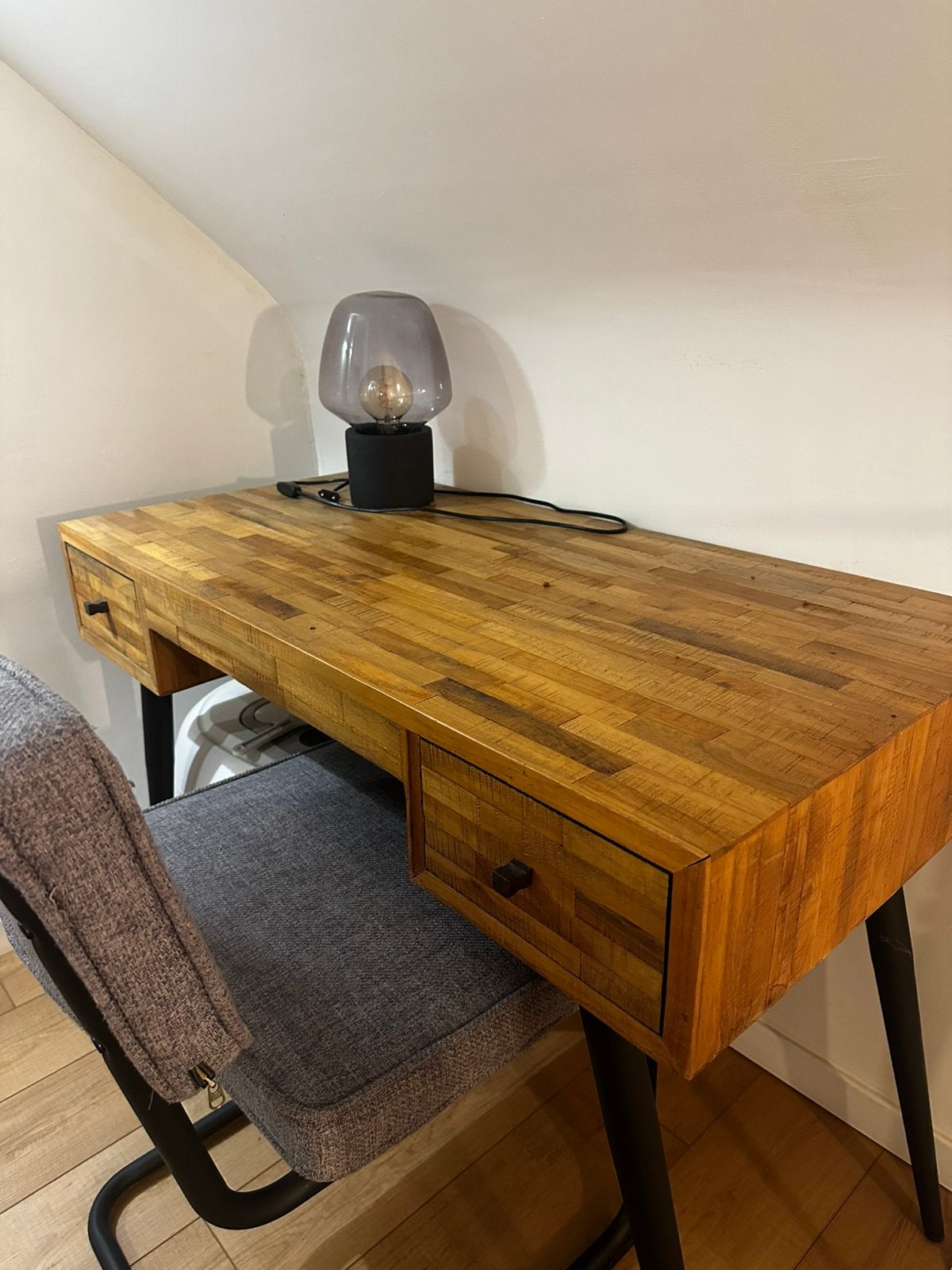 Houte bureau, Ophalen