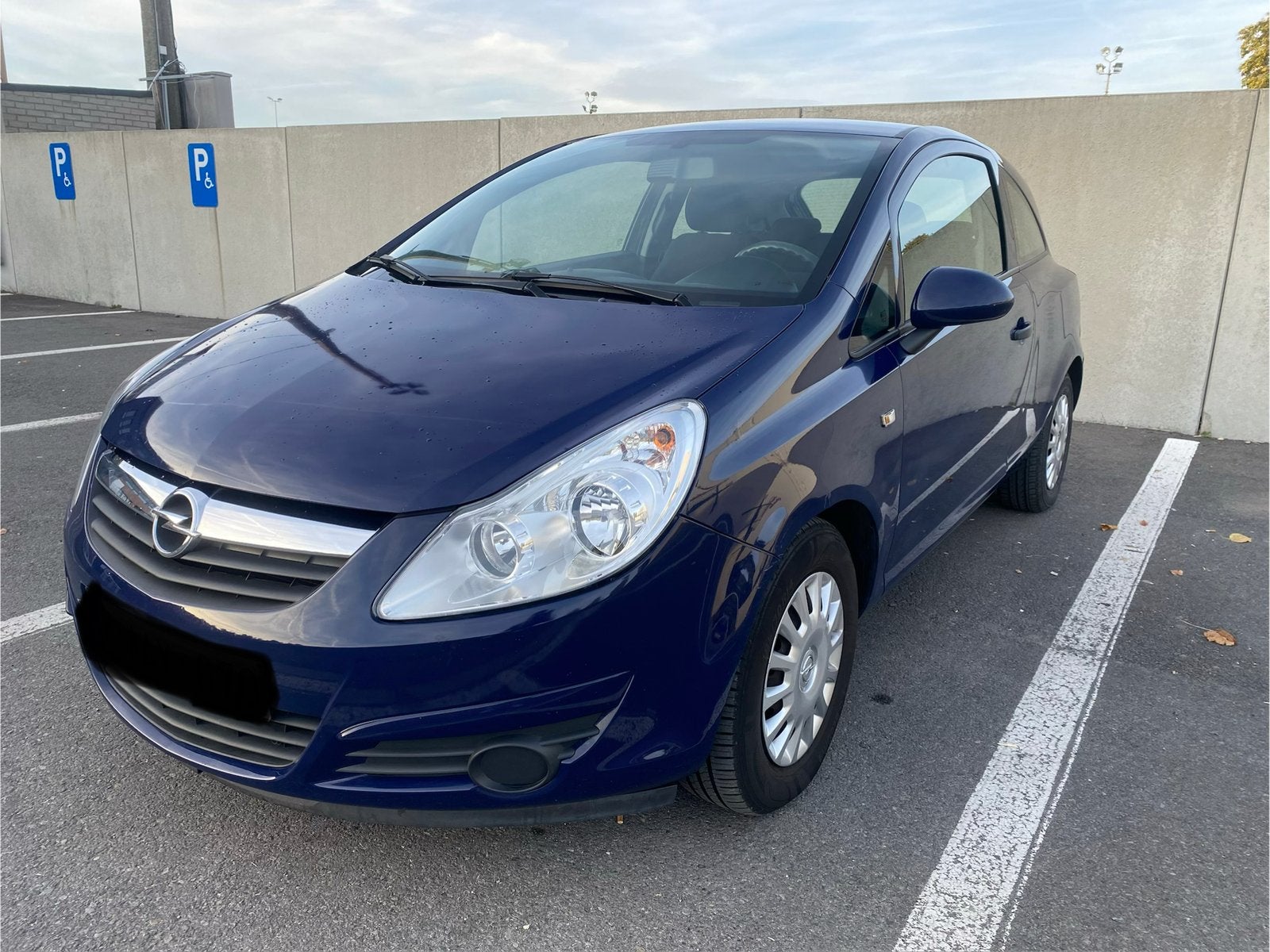OPEL CORSA D 1.2 i KLAAR VOOR REGISTRATIE, Auto's, Voorwielaandrijving, Stof, Zwart, 4 cilinders