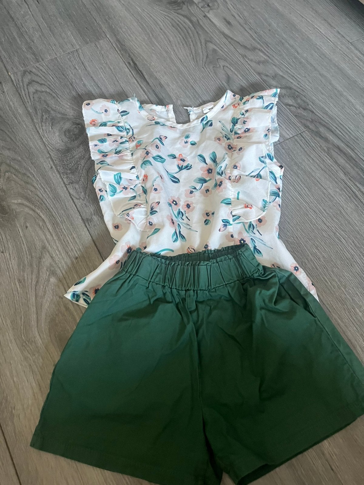 2 Setjes briek en bloes, Enfants & Bébés, Vêtements de bébé | Autre, Enlèvement, Comme neuf, Fille