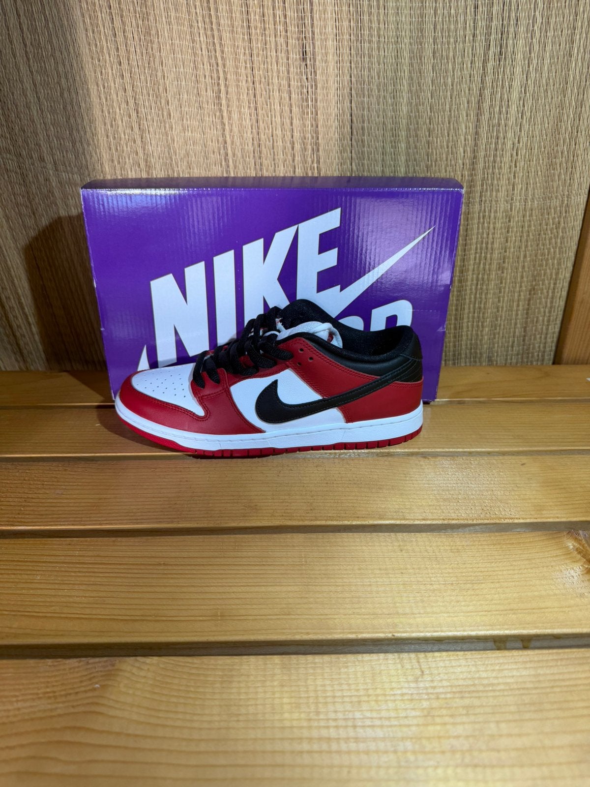 Nike SB Dunk Low Pro J-Pack Chicago, Ophalen of Verzenden, Nieuw, Sneakers