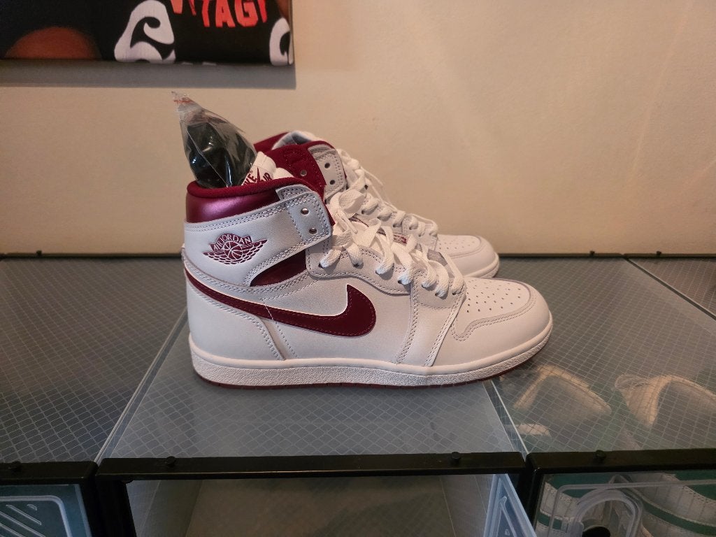 Nike air jordan high wit/bordeaux maat 43, Kleding | Heren, Schoenen, Ophalen, Wit, Nieuw, Sneakers