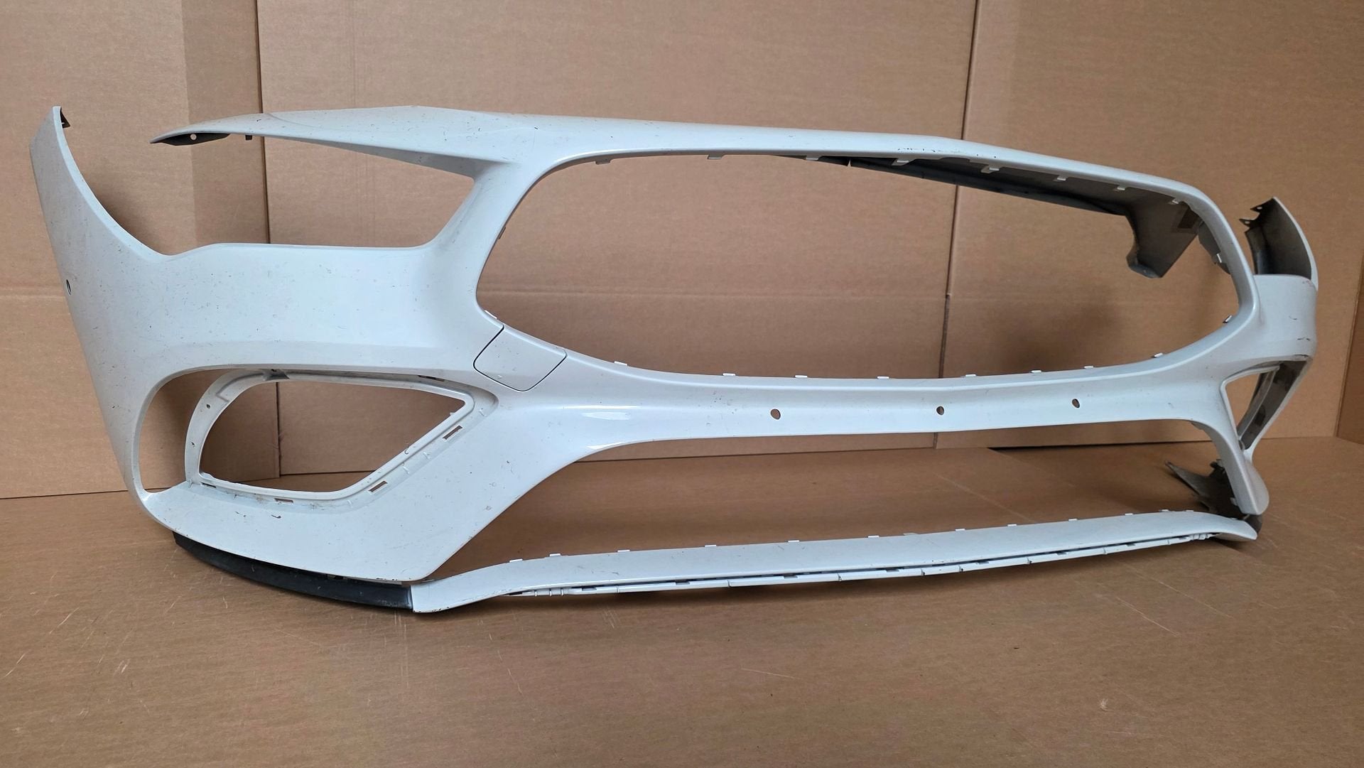 Voorbumper Mercedes Cla Klasse W118 AMG Line 6xPDC Bumper Or, Origine de la pièce connue, Utilisé, -, Avant