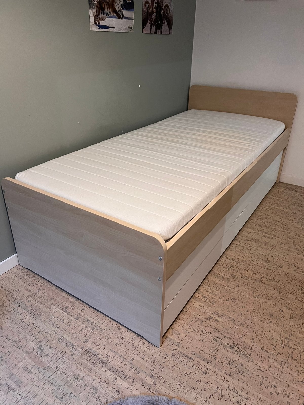IKEA kinderbed met 2 lades + uitschuifbed + 2 matrassen, Ophalen, Zo goed als nieuw