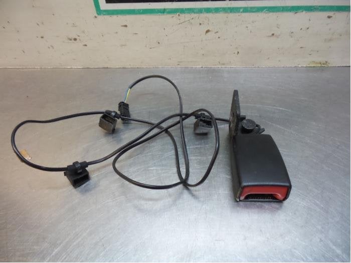 Insertion ceinture de sécurité arrière gauche d'un Alfa R, -, 3 mois de garantie, Utilisé, Alfa Romeo