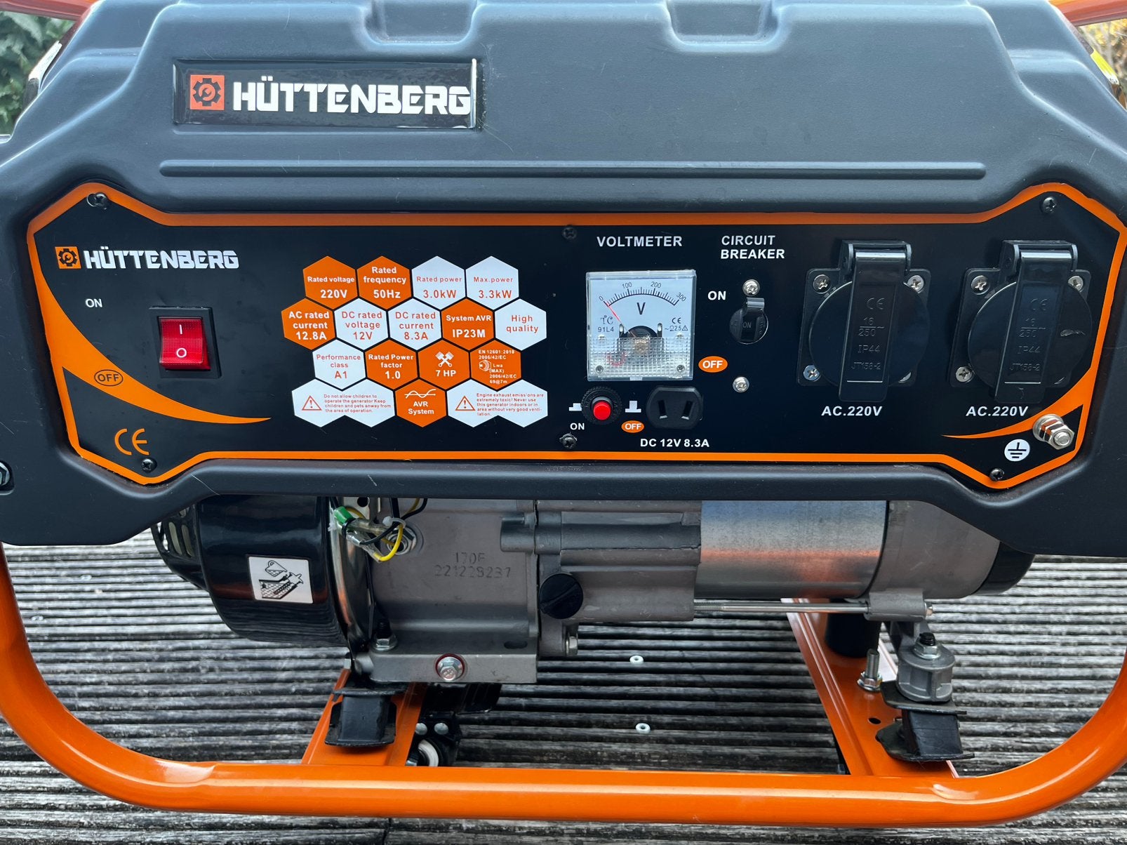 Generator Noodstroom 3,3Kw Nieuw Huttenberg, Doe-het-zelf en Bouw, Ophalen, Zo goed als nieuw, Benzine
