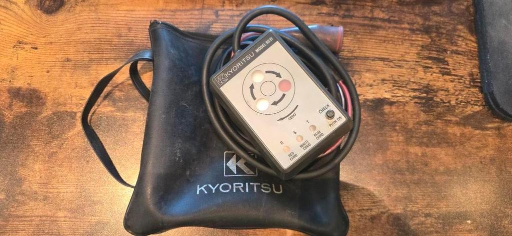 Kyoritsu model 8031. Draaiveld meter, Doe-het-zelf en Bouw, Meetapparatuur, Ophalen of Verzenden, Gebruikt, Elektriciteit