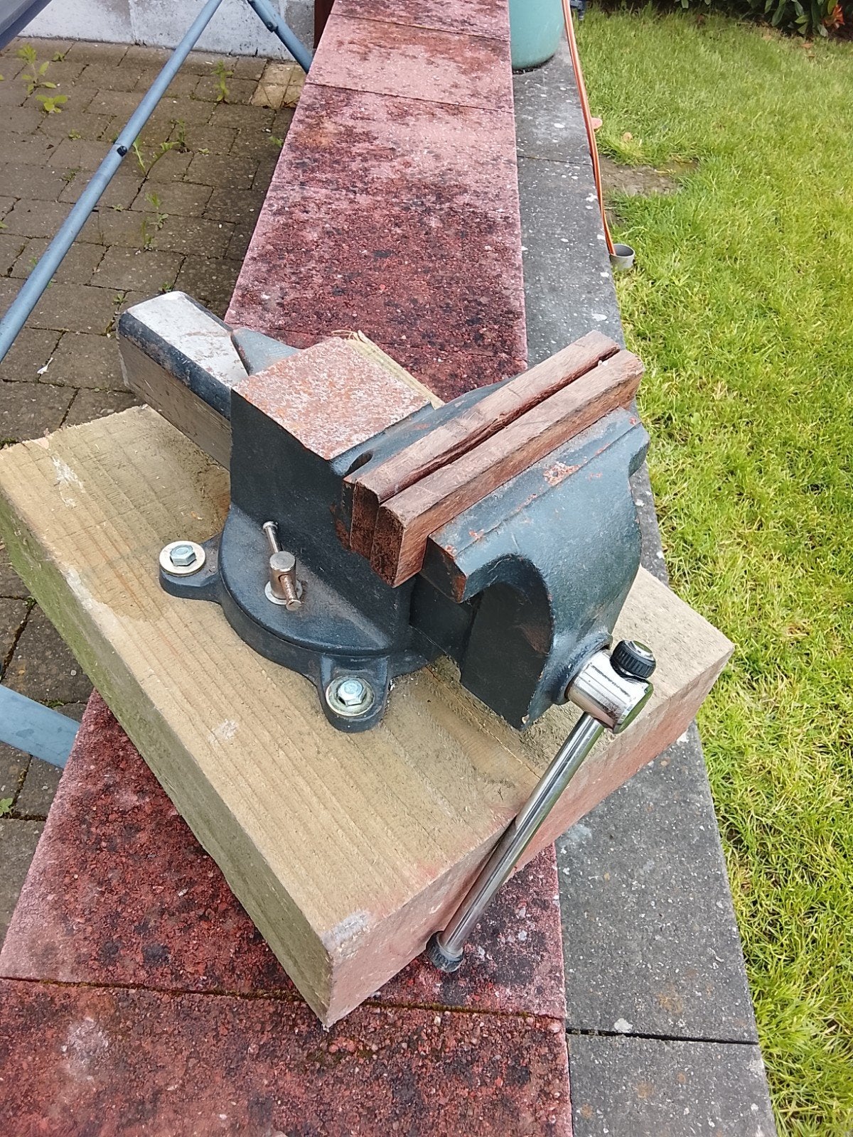 Étau, Doe-het-zelf en Bouw, Gereedschap | Handgereedschap, Ophalen of Verzenden