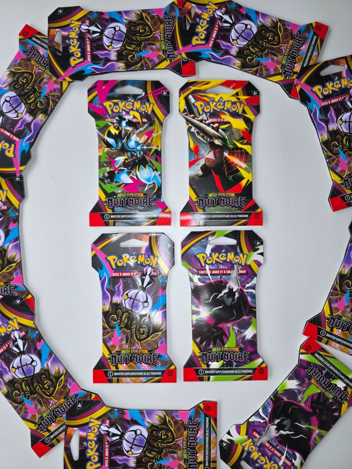 1 Lot de 4 Blister Carton Nuit Noir ME05 Pokemon !, Enlèvement ou Envoi, Neuf, Booster, Foil