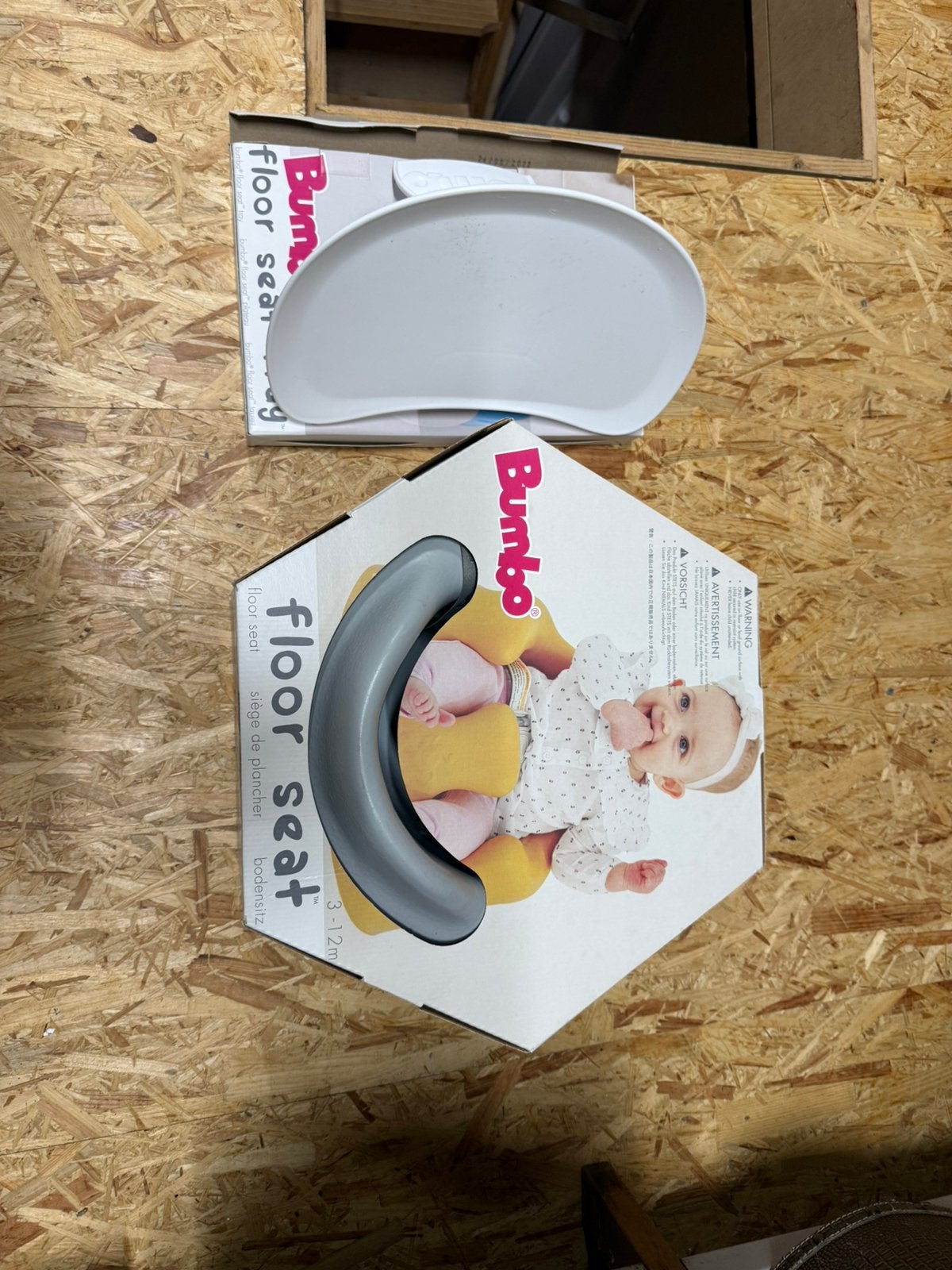 Bumbo stoeltje + tafel, Ophalen, Gebruikt